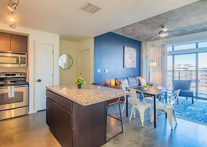 Spacious 2br With Gym Pool Parking Apartamento