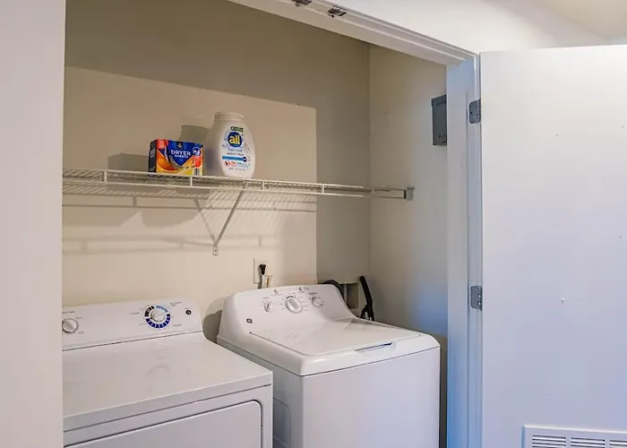 Spacious 2br With Gym Pool Parking Apartamento Phoenix