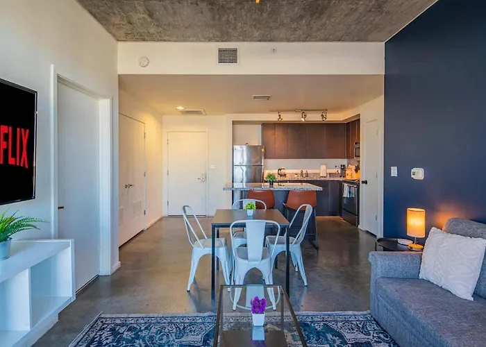 Spacious 2br With Gym Pool Parking Apartamento Phoenix