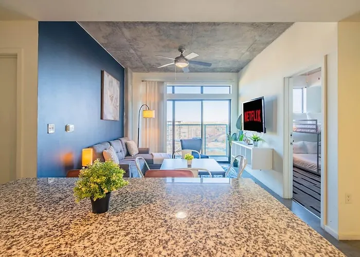 Spacious 2br With Gym Pool Parking Apartamento Phoenix